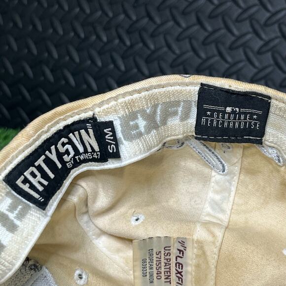 Vintage Chicago Cubs Embroidered Cream Stitched Genuine‎ Merchandise Small Hat - Picture 7 of 7